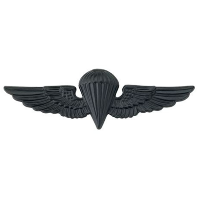 PARACHUTIST BADGE